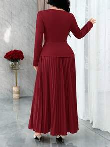 Modelyn 女士纯色方领3D立体花卉装饰褶皱长袖连衣裙 - 酒紅色 - 查看 2