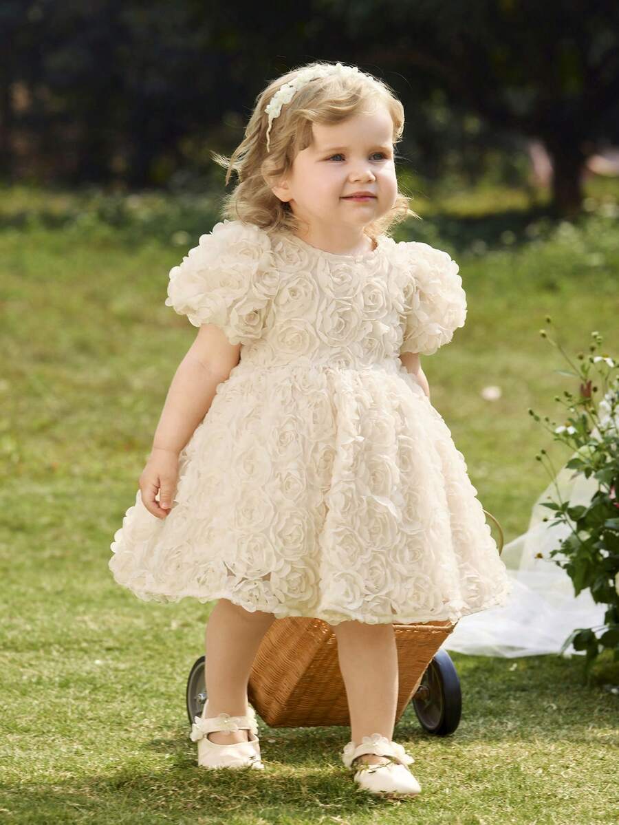 SHEIN Elegant & Cute Apricot Floral Mesh Short Sleeve Babygirl Dress A Loose And Adorable Stand-Up Collar 3D Flower And Rose Embroidery Net-Sheer Puffy-Sleeved Back Bow Dress For Girls, In Peach And Champagne Colors. Suitable For Weddings, Children's Floral Wear, And Birthday Parties  Elegant Cute Mesh Dress For Baby Girl Baby Girl Fluffy Dress Newborn Baby Girl Dress Luxury Baby Girl Dress Baby Girl Dress And Jacket Set Baby Girl Tulle Dress - Multicolor - View 1