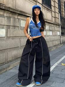 Coolane 男女春夏返校节情侣同款复古运动装刺绣图案格子 Corta Vento 纹理宽松降落伞筒腿黑色裤子 - 黑色 - 查看 5