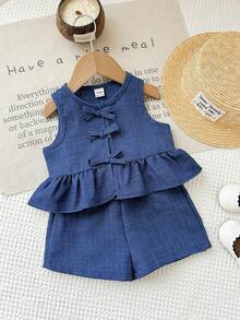 SHEIN LMoss Kids LMoss 嬰兒女童圓領蝴蝶結裝飾荷葉邊上衣與短褲套裝，休閒可愛純色極簡風海軍藍套裝，嬰兒女童夏季款 - 藍色 - 查看 4