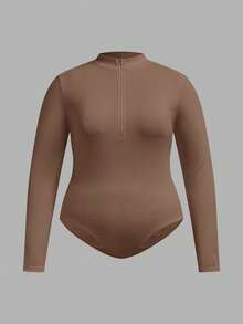 SHEIN Tall CURVE Setelan Bodysuit Wanita Ukuran Besar Warna Hitam & Putih 2 Potong dengan Resleting dan Leher Tinggi - Coklat - View 5