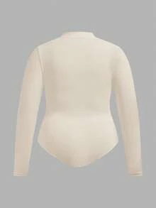 SHEIN Tall CURVE Setelan Bodysuit Wanita Ukuran Besar Warna Hitam & Putih 2 Potong dengan Resleting dan Leher Tinggi - Coklat - View 4