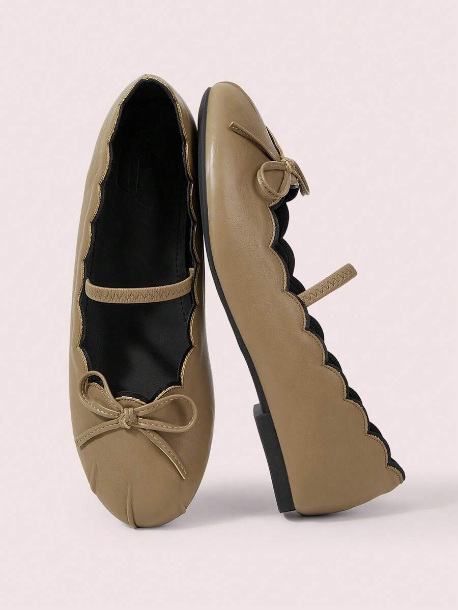 CUCCOO DOLLMOD 银色圆头褶皱芭蕾舞鞋 法式复古单踏板平底学院单鞋 女士温柔气质蝴蝶结百搭单字腰带玛丽珍鞋 - 棕色 - 查看 1