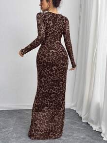 Rafferiza Tall Vestido de manga larga con estampado de leopardo y bajo de cola de pez, elegante para otoño - Marrón Mocha - Ver 2