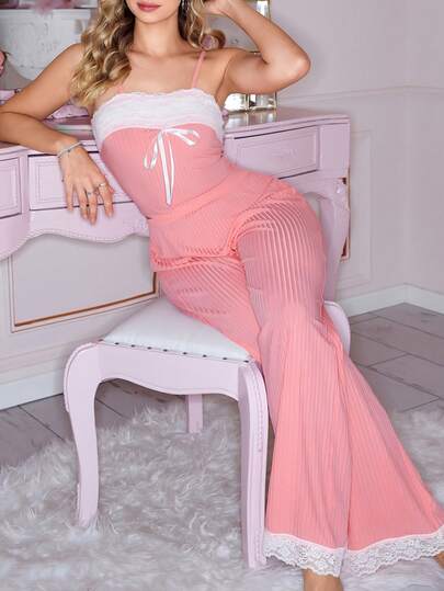 蕾丝拼接睡衣套装，可爱甜美的吊带背心和长裤，优雅浪漫的女士睡衣