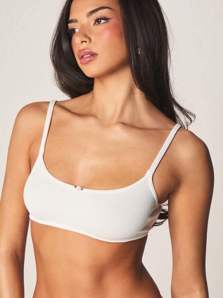 MISSGUIDED Ribbed Waffle Texture Bralette With Rose Trim Detail Unlined Soft Cup Wire Free Everyday Comfort Lingerie Top - White - View 1