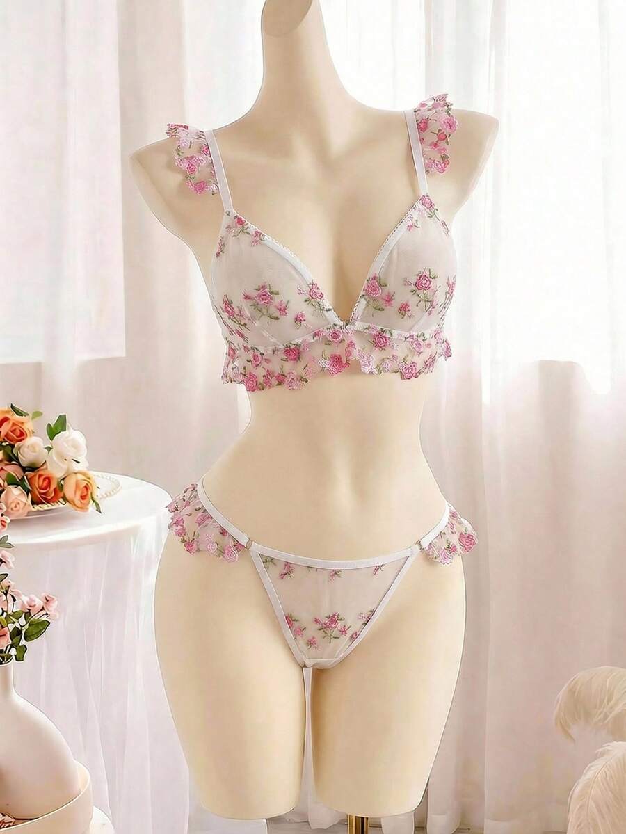 Esselle 2pcs/Set Women Romantic Floral Embroidered Lingerie Set - White - View 1