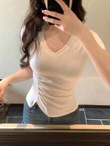 DAZY 女士V领白色短袖T恤，夏季小众开衩不对称性感上衣，T恤 - 白色 - 查看 3