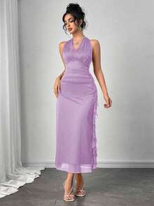 Vestido de tirantes con cuello halter, cintura fruncida y bajo con volantes en color liso - Púrpura malva - Ver 6