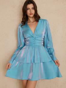Chiquease Vestido mini de manga larga con escote en V en azul brillante, de apariencia vintage y lujosa, con diseño de volantes y capas, cintura ceñida que resalta las curvas, adecuado para fiestas y reuniones - Multicolor - Ver 1