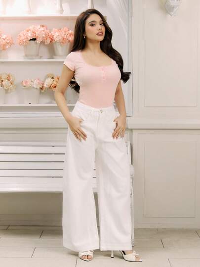 Criza Taa Women's Sweet Lace Trim Short Sleeve T-Shirt, Slim Fit, 3-Button Closure, Casual Summer Top