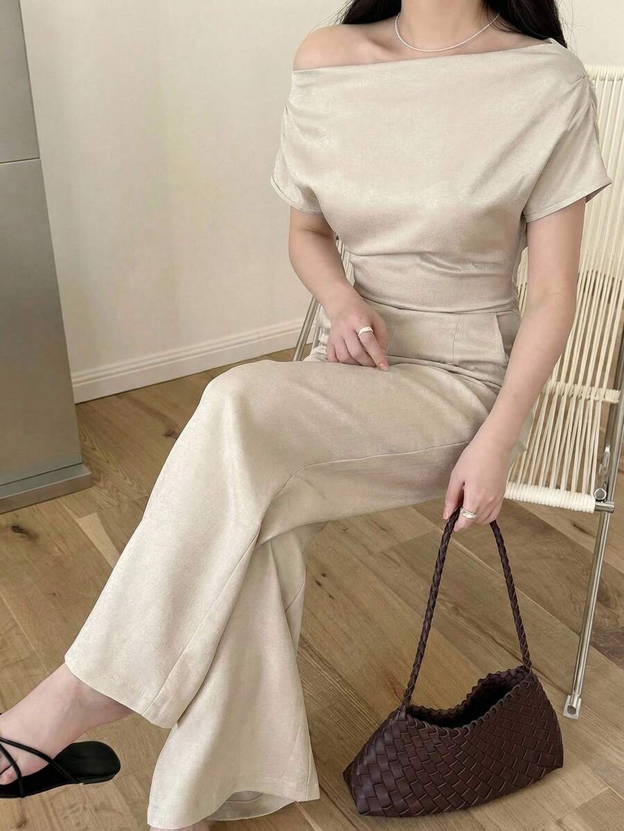 SHEIN Teen Girls T-Shirt Co-Ords Summer New Arrival Simple Elegant Daily Casual Linen Commuter Wide Collar Off Shoulder Blouse And Wide Leg Pants Suit Beige Culottes Linen Two Piece Set Off Shoulder Top Beige V Neck Top Neutral Two Piece Set - Apricot - View 1