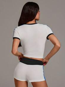 Athîral Women's Casual White Contrast Striped Cropped Top And Shorts Set, Slim Fit, Soft & Comfortable Knit Fabric, Blue Side Trim Design, Letter Graphic T-Shirt Set,Women's Gym Set,Gym Clothes For Women,Casual Outfit For Women,Summer Holiday Outfits,Going Out Outfits,Summer Outfits,Spring Set,Women's Gym Clothes,Spring Women,White Sets,Casual Sets For Women,Teen Fashion, Girl Fashion - Multicolor - View 2