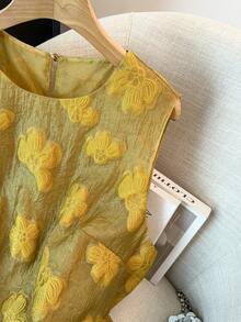 GlowEve CURVE 大码女式圆领无袖金色提花纹理双层上衣，适合休闲、度假和日常穿着 - 黃色 - 查看 6