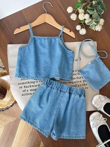 SHEIN Genkimix Kids 3pcs/Set Young Girl Front Button Denim Cami Top And Daisy Flower Emboidery Denim Short And Crochet Flower Bag, Holiday Denim Sets - Blue - View 3