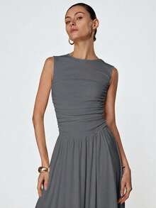 Aveloria Modichic White Minimalist Sophisticated Pleated Crew Neck Sleeveless Dress - Dark Grey - View 6