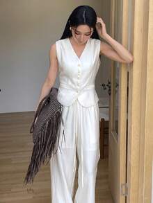 Strévra Women's Sleeveless V-Neck Top And Casual Pants 2 Pieces Set - White - View 3