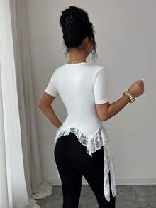 Elenzga Áo thun nữ màu trắng dệt kim thanh lịch, thời trang, cổ tim, tay ngắn, ôm eo, vạt áo bất đối xứng, trang trí ren, thích hợp cho đi làm, dạo phố, phong cách lãng mạn Pháp, thường ngày, retro Trung Đông, tiệc trà chiều, dự tiệc, mùa xuân/hè. - trắng - Xem 2