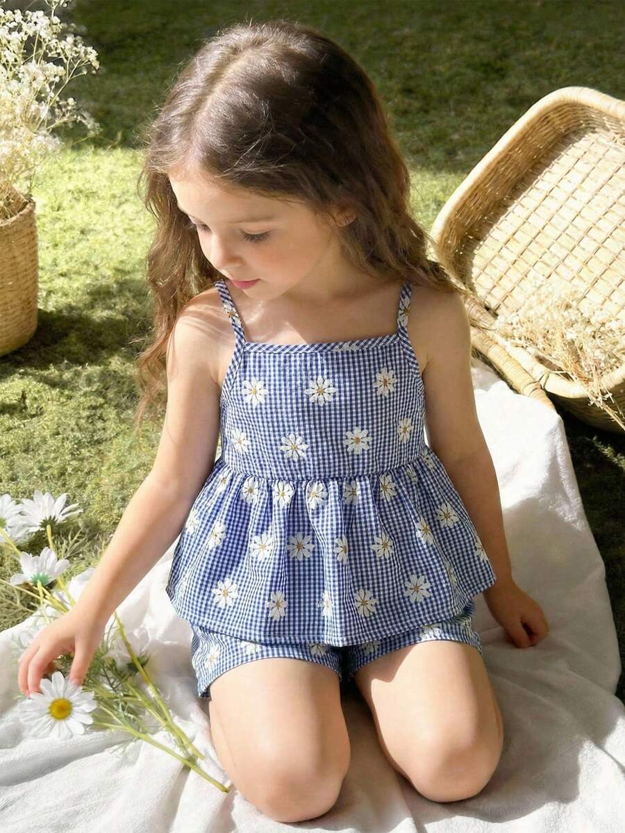 SHEIN Vintaside Kids 2件組少女夏季家庭度假度假風花卉印花細肩帶上衣與短褲套裝，寬鬆透氣甜美可愛休閒穿搭 - 藍色 - 查看 1