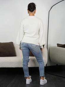 SAYEHFBABY 女士白色圆领灯笼袖简约百搭日常套头毛衣 - 白色 - 查看 2