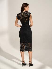 SHEIN Tall 女士单身派对夏季简约优雅白色蕾丝迷你连衣裙，镂空设计和收腰剪裁，适合婚礼季，女士夏季连衣裙 - 黑色 - 查看 2