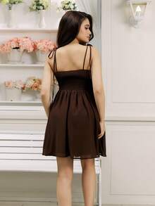 Criza Taa Vestido cami unicolor pecho con fruncido con solapa - Marrón - Ver 2