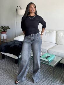 Tyla Gomez Women's Loose Fit Casual Denim Jeans With Side Pockets And Wide-Leg Design - Light Grey - View 1