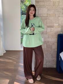 Dazy Plus Bộ đồ ngủ 2 món in hình mèo hoạt hình, tay ngắn và quần ống đứng, cỡ lớn dành cho nữ, thích hợp cho mùa xuân/hè. - màu xanh lá - Xem 5