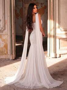 Glamrae Elegant Luxury Gorgeous Pleated Strapless Mesh Dress With Pearl Tassel Pendant Mermaid Silhouette (Detachable Halter), Bridal Wedding Gown - White - View 3