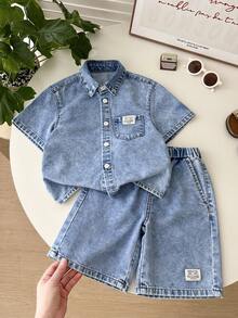 LMoss Kids 2pcs/Set Young Boy New Casual Soft Cute Blue Denim Short Sleeve Shirt And Long Jeans Shorts Set Spring Summer,For Kids Spring/Summer Dailywear Outfits,Boys Streetwear Outfits,Boys Beach Outfit,Vacation Outfits For Boys,Casual Clothes For Boys,Graphic Two-Piece Set,Toddler Two-Piece Set,4-Year-Old Boys Two-Piece Set ,Summer Two-Piece Set,Casual Two-Piece Set - Light Wash - View 1