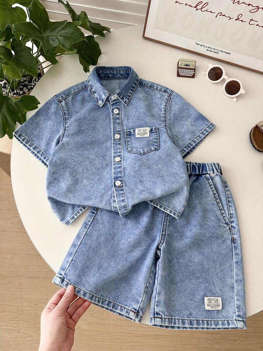 LMoss Kids 2pcs/Set Young Boy New Casual Soft Cute Blue Denim Short Sleeve Shirt And Long Jeans Shorts Set Spring Summer,For Kids Spring/Summer Dailywear Outfits,Boys Streetwear Outfits,Boys Beach Outfit,Vacation Outfits For Boys,Casual Clothes For Boys,Graphic Two-Piece Set,Toddler Two-Piece Set,4-Year-Old Boys Two-Piece Set ,Summer Two-Piece Set,Casual Two-Piece Set - Light Wash - View 1