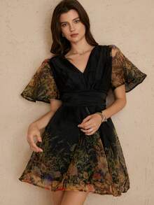 Aveloria Rosie Đầm tay ngắn cổ chữ V thắt eo, chất liệu organza, họa tiết hoa nhí, phong cách nghỉ dưỡng ngọt ngào mới. - Nhiều màu - Xem 7