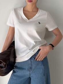 DAZY Women's V-Neck Short Sleeve Loose Casual T-Shirt - White - View 4