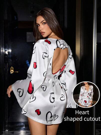 SHEIN Bata sexy con estampado de corazón, de seda sintética, con espalda descubierta y calado