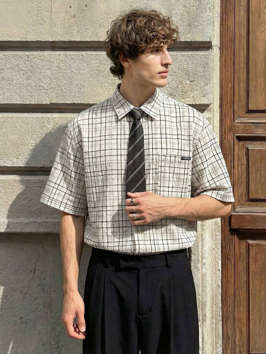 SWAVVY Camisa casual de bolsillo de manga corta y de un solo pecho a cuadros para hombres - Azul y blanco - Ver 1