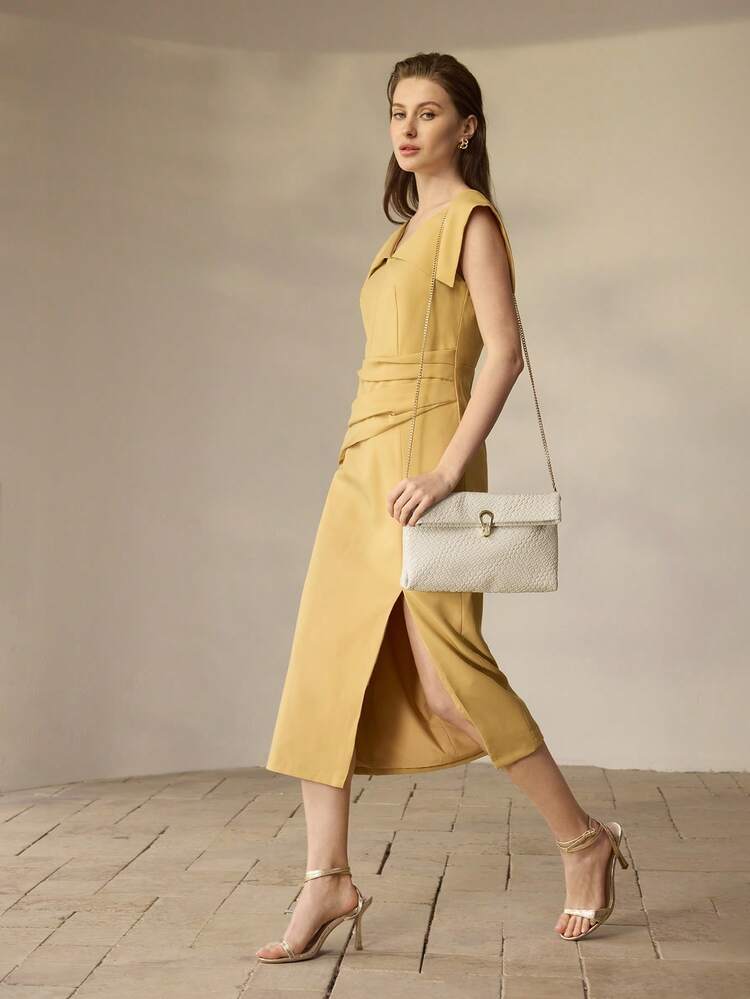 WOMEN'S EMBOSSED SQUARE CLUTCH BAG
