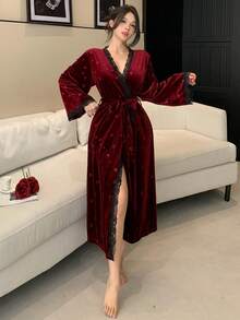 DAZY 蝴蝶印花蕾丝拼接宽松长袖女士睡袍 - 酒紅色 - 查看 5