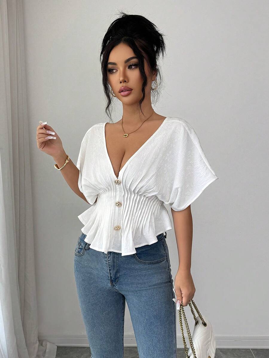 SHEIN Elenzya Blusa de mujer elegante de manga corta con cuello en V y cintura ceñida, de tela jacquard blanca, adecuada para uso casual, playa, salidas diarias, citas, fiestas, cenas, un top versátil y de moda sexy para primavera/verano - Blanco - Ver 1