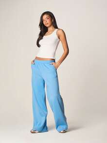 MISSGUIDED Women's Relaxed Wide Leg Star Applique Jogger Sweatpants With Elastic Waist And Back Pocket Detail - Blue - View 4