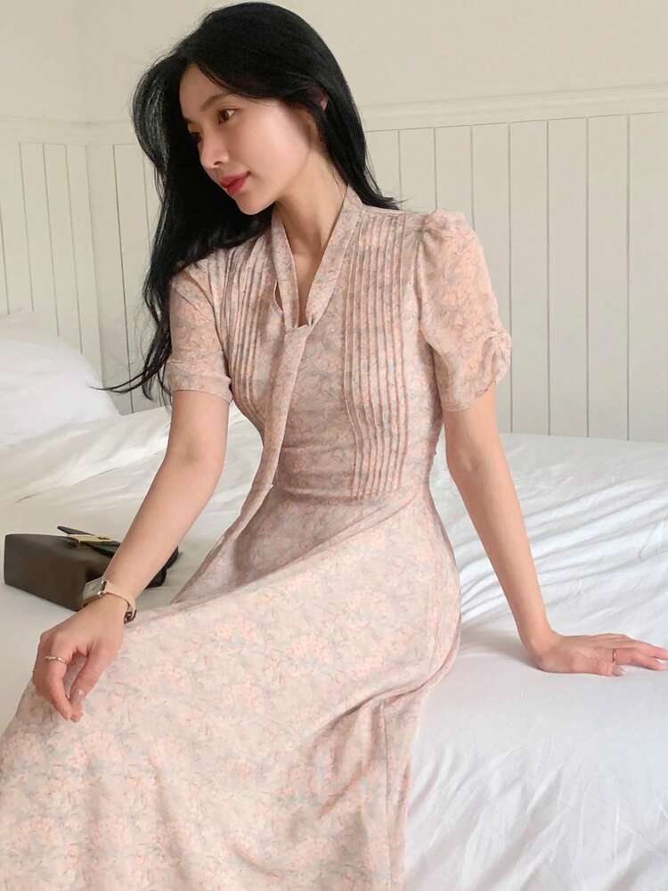 Women's Ditsy Floral Elegant Waist Cinched Mid-Length Dress Sundress