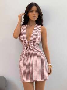 SHEIN SXY 女士夏季沙滩度假条纹印花深V领系带无袖连衣裙 - 紅色 - 查看 5