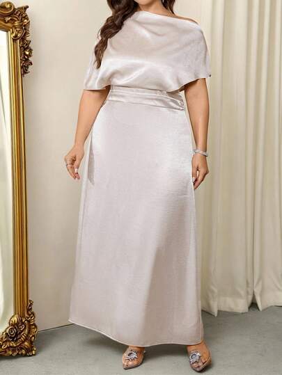 Firerie 大码优雅休闲度假简约单肩露肩褶皱缎面面料高端通勤办公百搭日常基础款直筒H型短袖连衣裙，春夏款