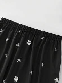 GlowEve CURVE Plus Size Women Floral Print Casual Skirt - Black and White - View 7
