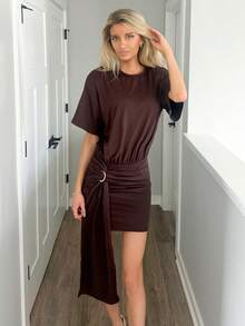 Sydney Algeri 宽松版型方肩修身半身裙垂褶环细节T恤连衣裙街头风可爱优雅休闲性感外出秋季太妃糖派对冬季优雅 - 巧克力棕 - 查看 1