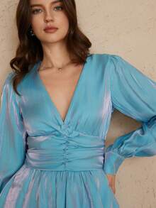 Chiquease Vestido mini de manga larga con escote en V en azul brillante, de apariencia vintage y lujosa, con diseño de volantes y capas, cintura ceñida que resalta las curvas, adecuado para fiestas y reuniones - Multicolor - Ver 3