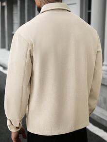 Manfinity CasualCool Áo khoác nam dáng suông phối màu thu đông, áo khoác nam kiểu sơ mi vải nhung kẻ có túi trước và khóa kim loại, mẫu bán chạy nhất trên INS, phù hợp cho mùa xuân và mùa thu, dành cho nam giới lịch lãm, mặc hàng ngày, đi chơi cuối tuần, hoạt động ngoài trời, du lịch, môi trường làm việc thoải mái hoặc các dịp bán trang trọng, quà tặng cho bạn trai/chồng, quà kỷ niệm/sinh nhật, tiệc tùng, kỳ nghỉ hè, đám cưới, từ xuân sang hè, lễ hội Mardi Gras. Áo khoác nam thời trang vải nhung kẻ cài cúc toàn thân có túi, nhẹ nhàng cho mùa thu xuân, áo khoác ngoài nam, áo sơ mi nam màu kem cài cúc, áo sơ mi nam màu be cài cúc, áo sơ mi nam vải nhung kẻ cài cúc. - Màu be - Xem 3