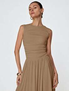 Aveloria Modichic Vestido blanco minimalista y sofisticado con cuello redondo y sin mangas con pliegues - Café integral - Ver 6