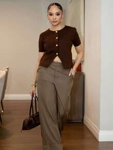 Melissa Matos Calça Longa de Cintura Baixa Minimalista com Bolsos e Botão, Tecido Sarja Sólido Cor Damasco Claro, Adequada para Uso Diário, Casual, Escritório, Estilo Vintage, Perna Larga - Caqui - Visão 6