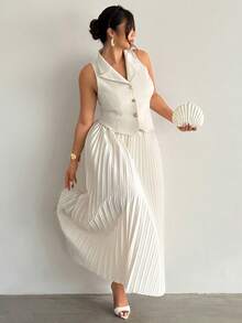 Firerie Sang trọng, tinh tế, lãng mạn, tối giản, trang nhã, thời trang, công sở, thành thị, sành điệu. Bộ 2 món gồm áo vest cổ ve, khóa kim loại và chân váy dài xếp ly màu be, hàng mới về. - Màu be - Xem 1