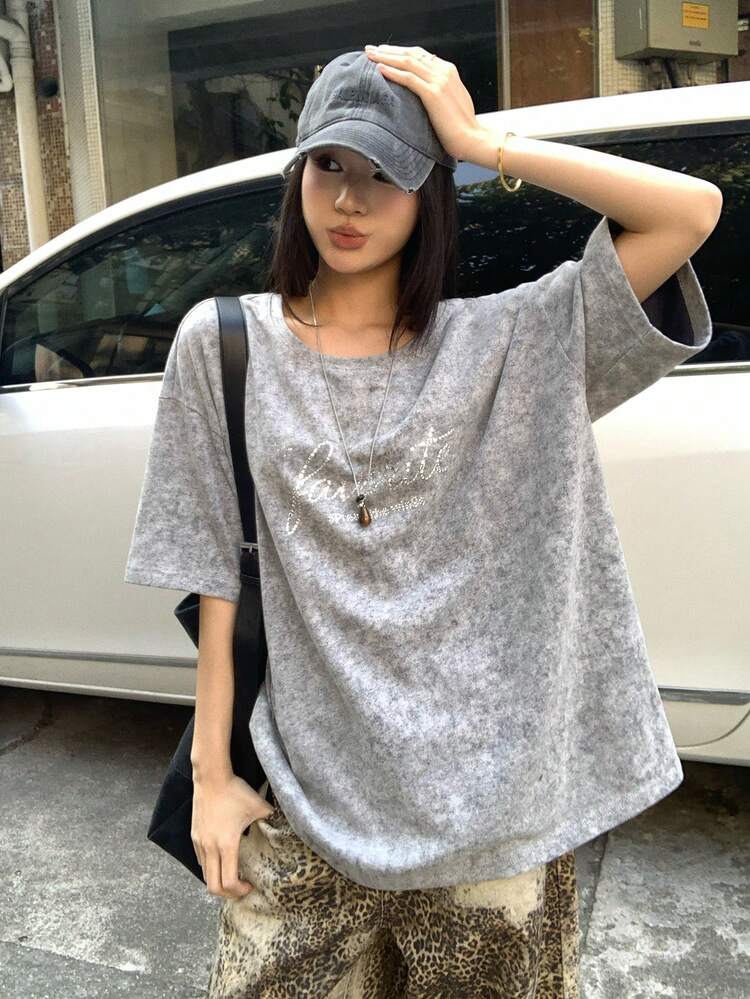 Women's Rhinestone Embellished Hip Hop T-Shirt, Distressed Vintage Graphic Tee, Short Sleeve Pullover